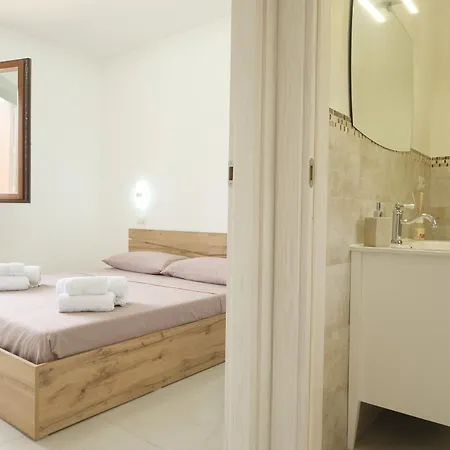 Domus Aurea بيت ضيافة