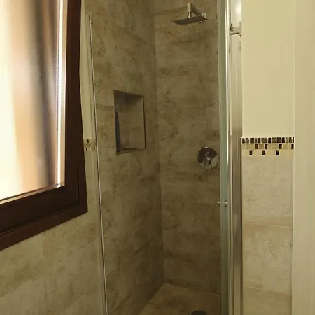 بيت ضيافة Domus Aurea ألغيرو